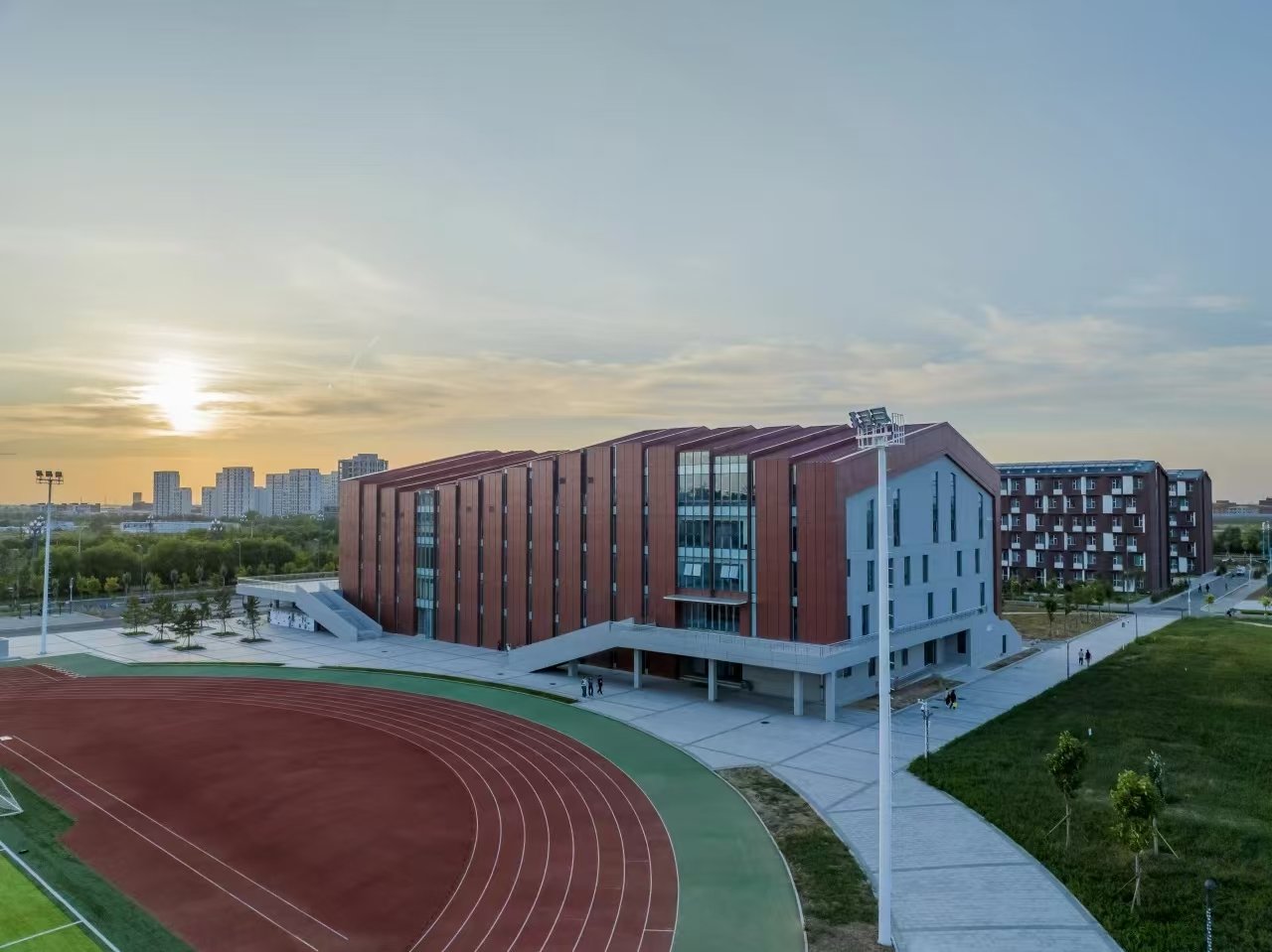 可先确认当前栏目名称